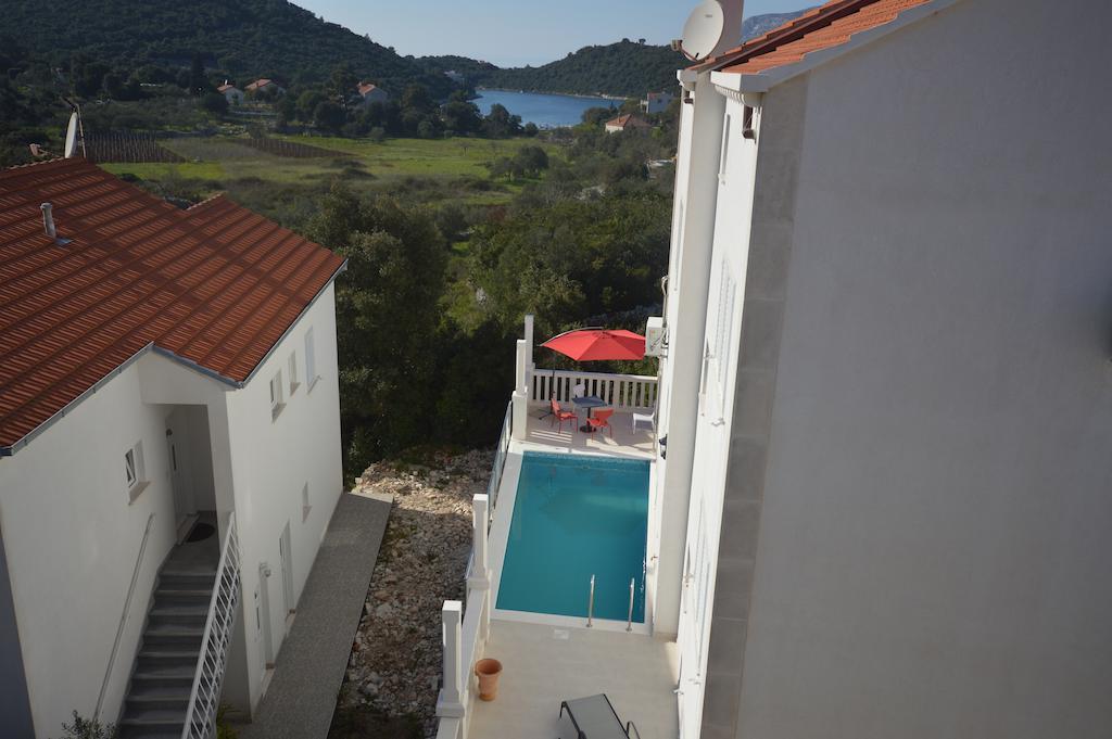 Rezidence Castello Apartments Zrnovo Esterno foto